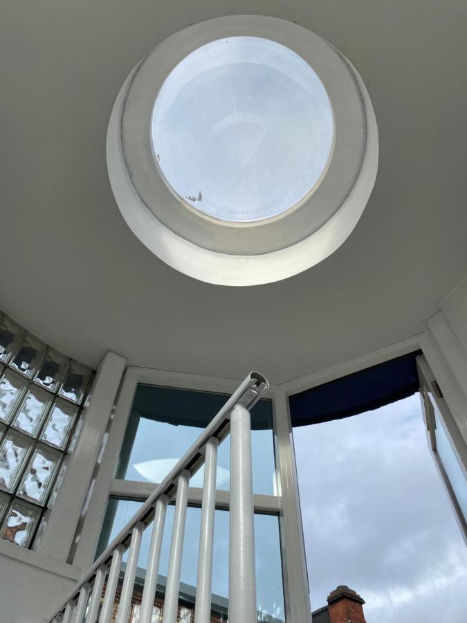 Central Leeds Townhouse With Private Roof Garden Sleeps 4 Exterior photo