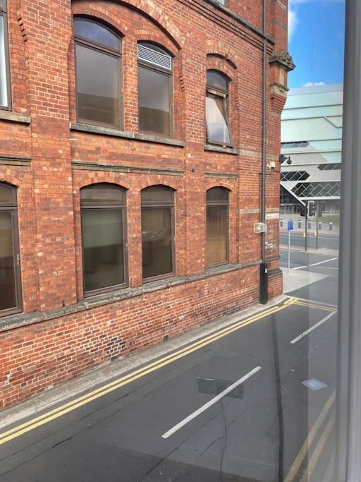 Central Leeds Townhouse With Private Roof Garden Sleeps 4 Exterior photo