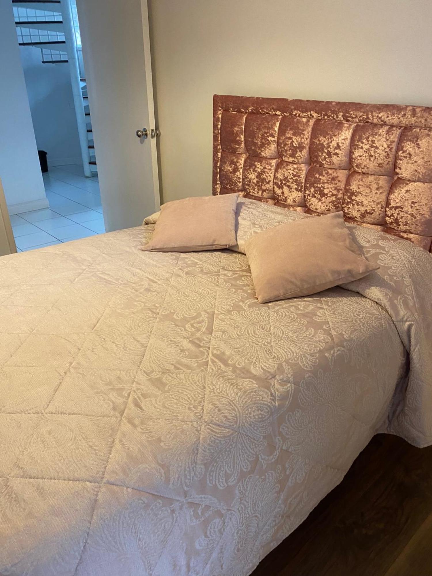 Central Leeds Townhouse With Private Roof Garden Sleeps 4 Exterior photo